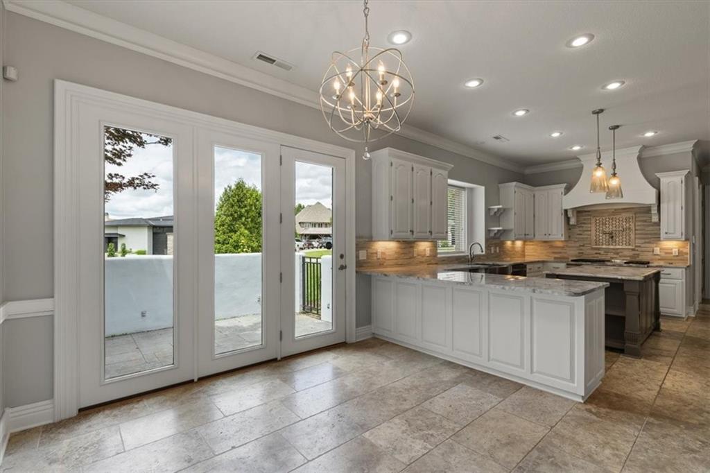 1 W Colonial Drive - Image 15