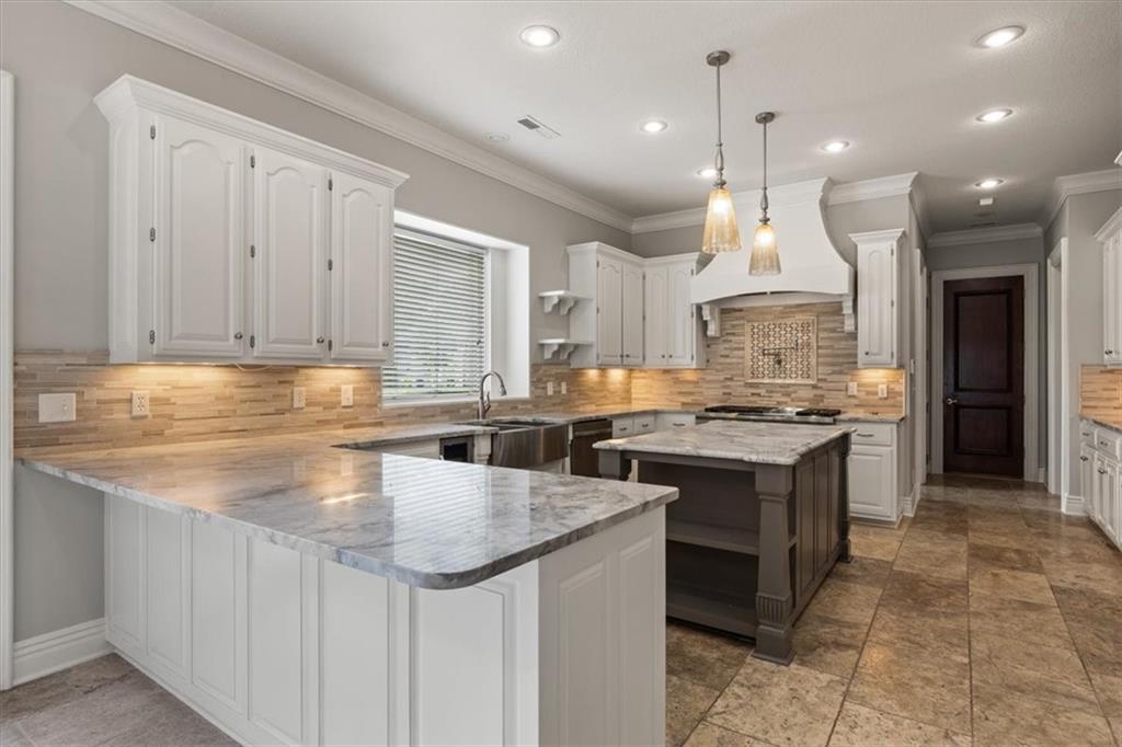 1 W Colonial Drive - Image 16