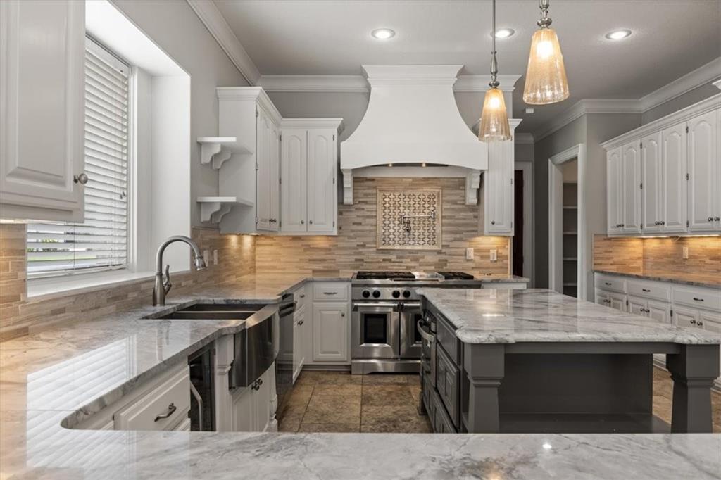 1 W Colonial Drive - Image 17