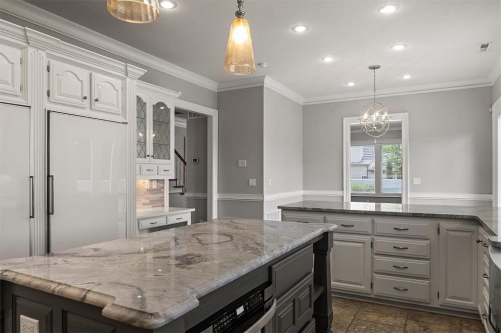 1 W Colonial Drive - Image 18