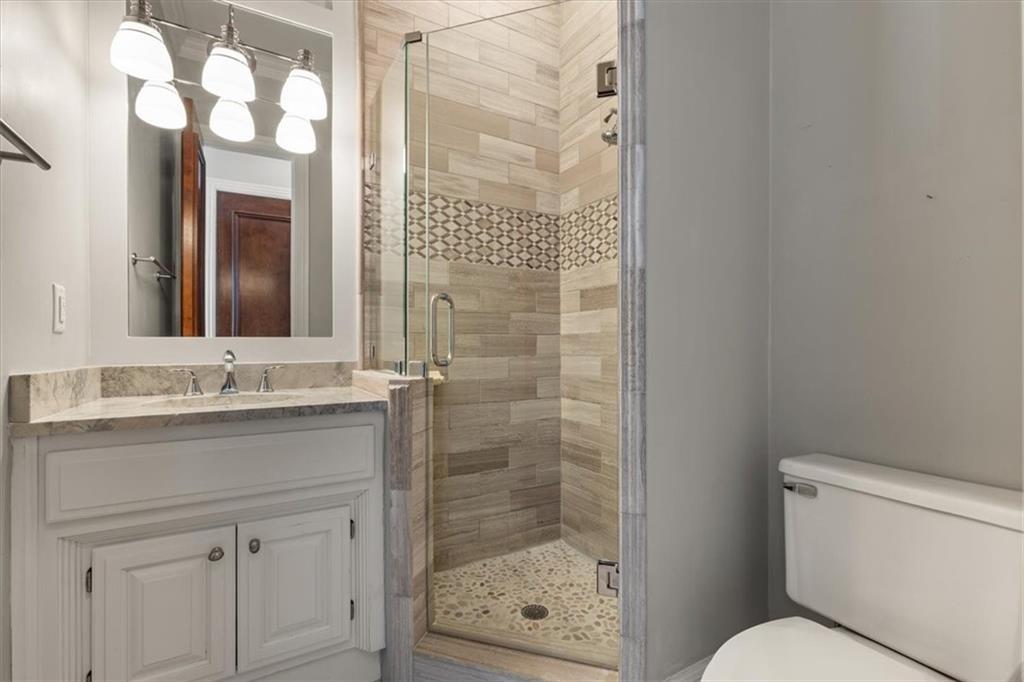1 W Colonial Drive - Image 21