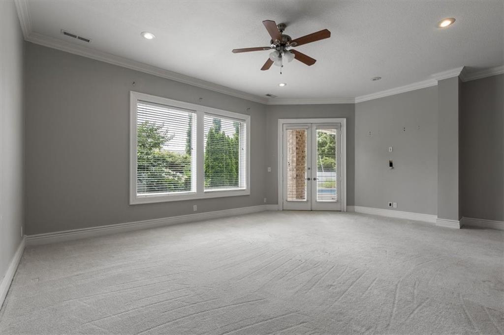 1 W Colonial Drive - Image 23