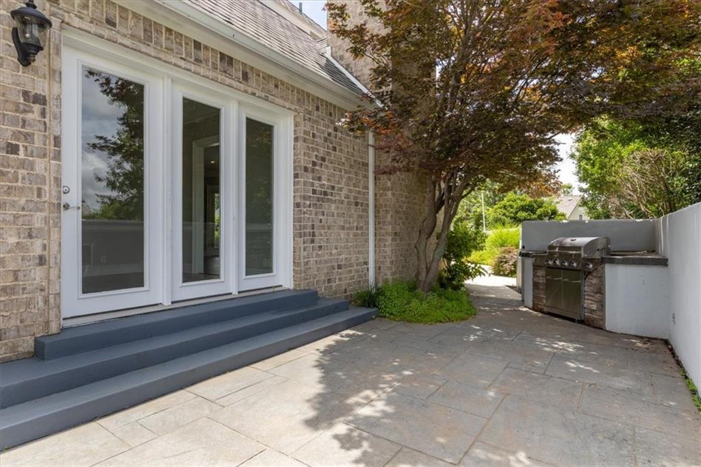 1 W Colonial Drive - Image 42