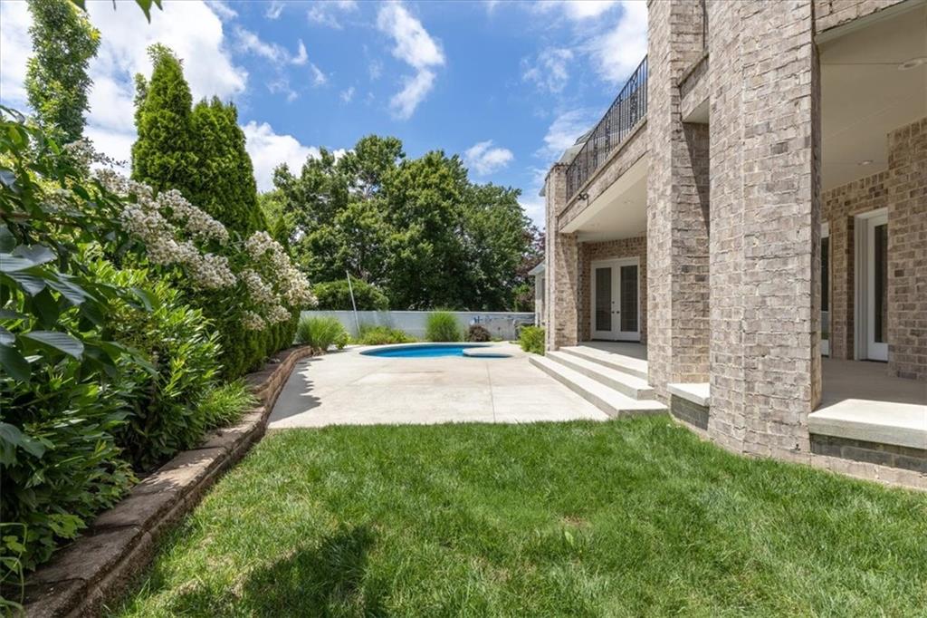 1 W Colonial Drive - Image 44