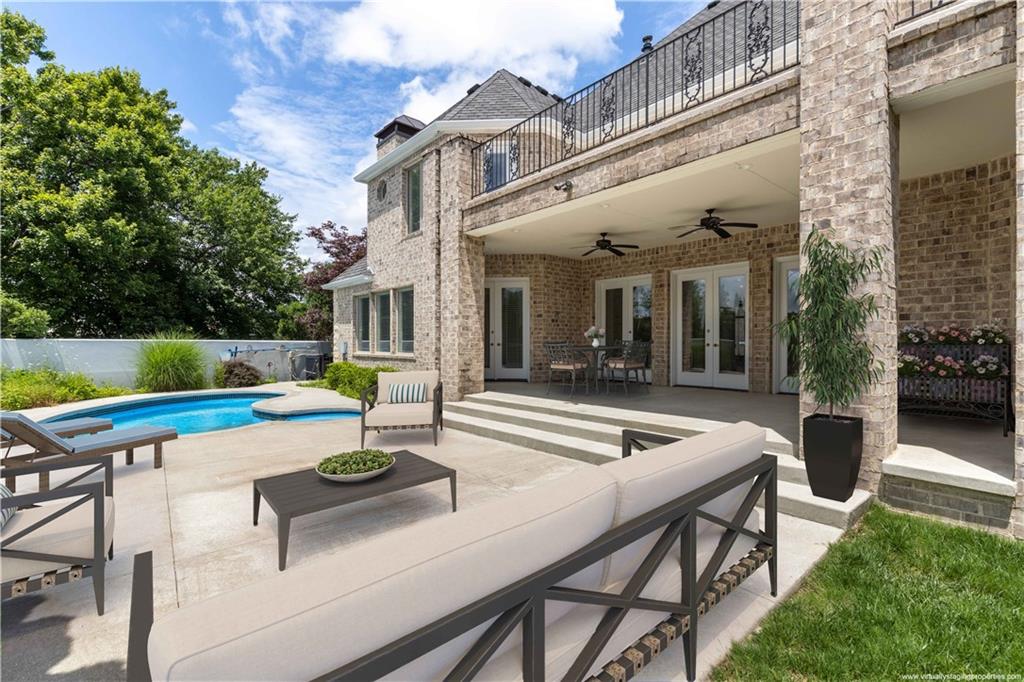 1 W Colonial Drive - Image 45