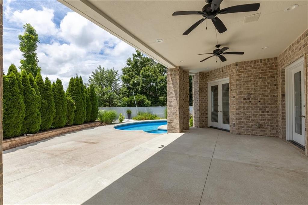 1 W Colonial Drive - Image 47