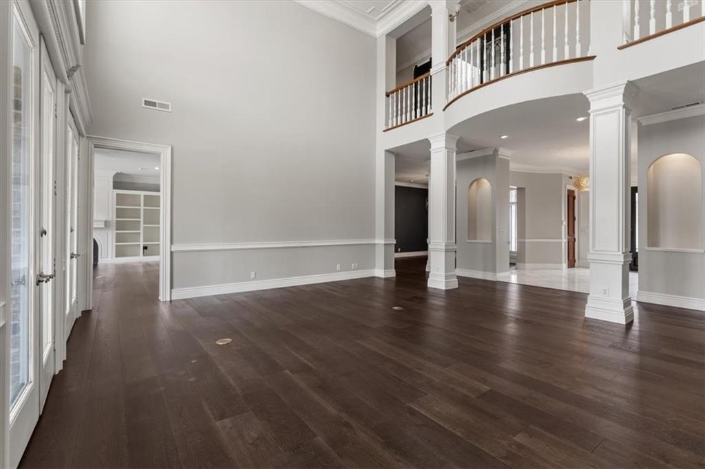 1 W Colonial Drive - Image 7